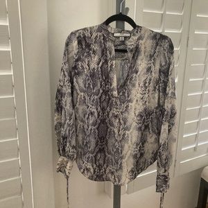 Snake print top